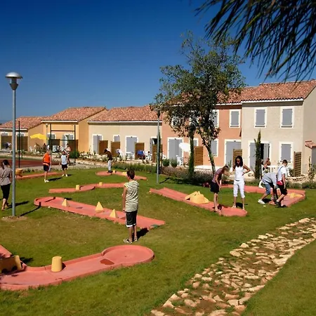 Holiday Between Nimes And Montpellier