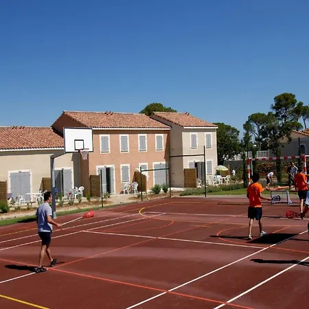 Holiday Between Nimes And Montpellier *
